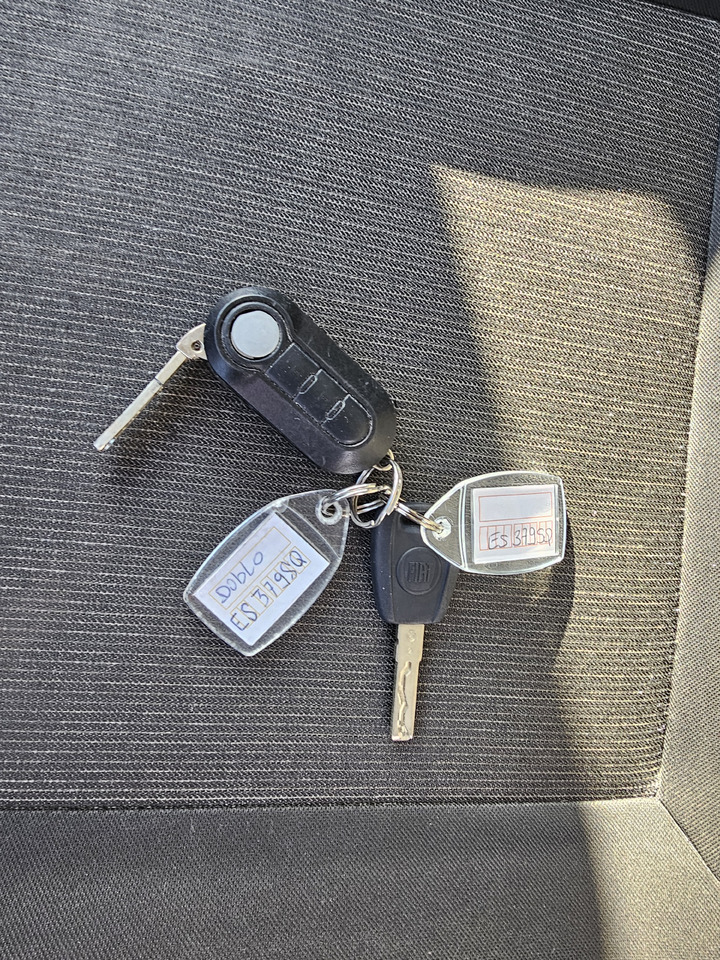 Furgoneta frigorifica FIAT DOBLO LONG CHLODNIA carrier KLIMA  EURO6 [ Copy ]: foto 20