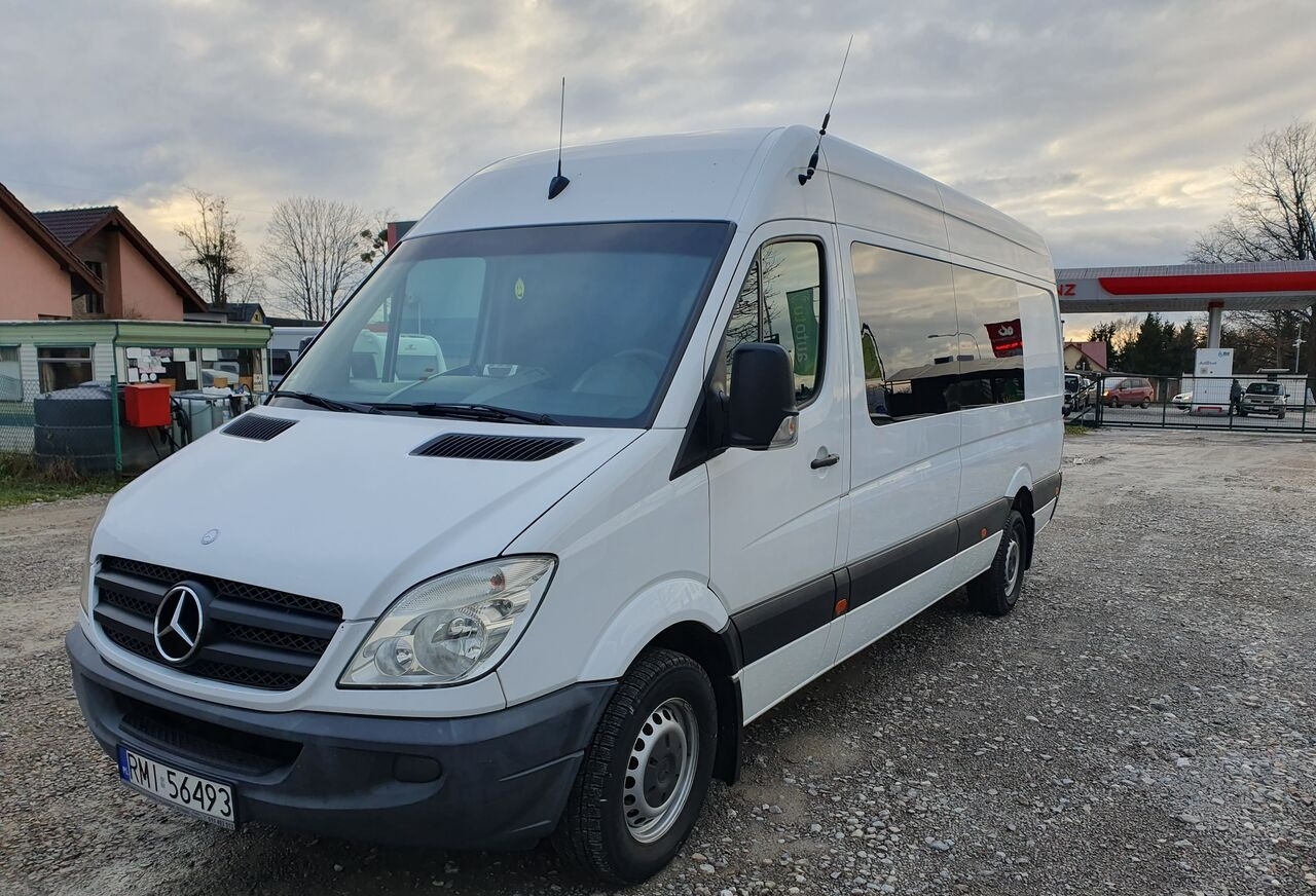 Mercedes-Benz SPRINTER 319 9 OSOB KLIMA WEBASTO TV TYL PODUSZKI EURO5 - Minibús, Furgoneta de pasajeros: foto 3 Mercedes-Benz SPRINTER 319 9 OSOB KLIMA WEBASTO TV TYL PODUSZKI EURO5 - Minibús, Furgoneta de pasajeros: foto 3