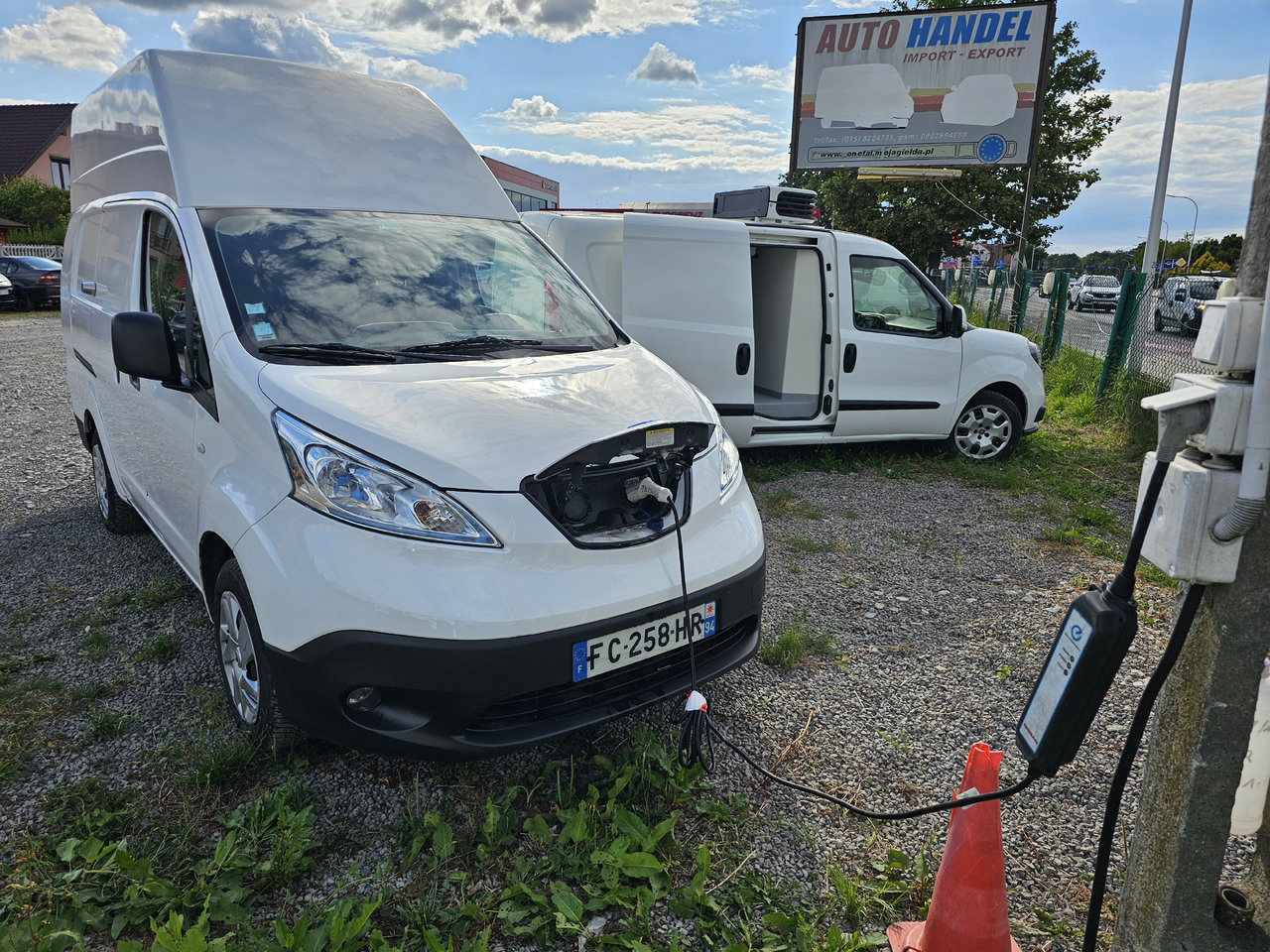 NISSAN E-NV200 ELEKTRYCZNY 40 KV 250 km KLIMA KAMERA - Furgoneta pequeña, Furgoneta eléctrica: foto 3 NISSAN E-NV200 ELEKTRYCZNY 40 KV 250 km KLIMA KAMERA - Furgoneta pequeña, Furgoneta eléctrica: foto 3