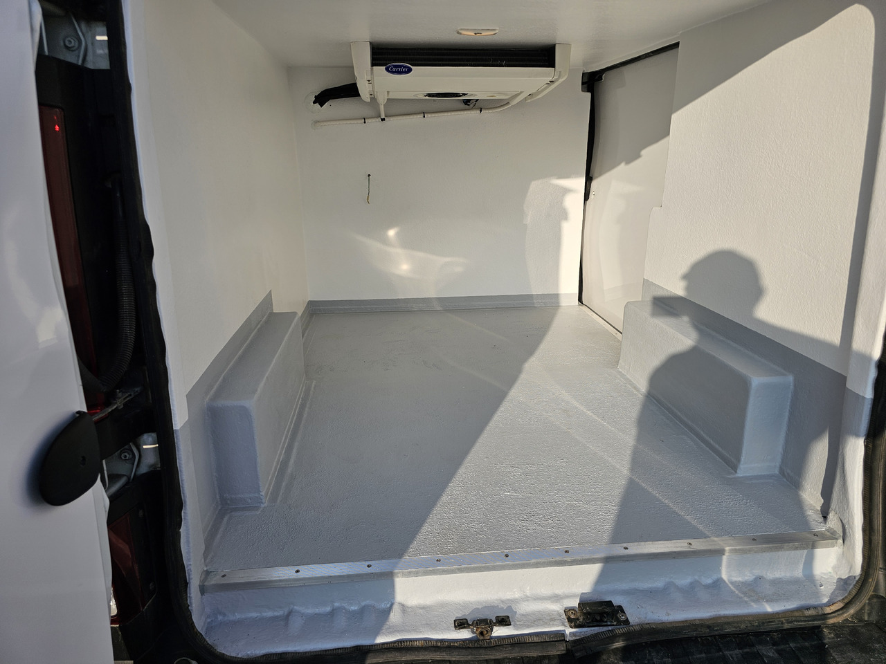 Furgoneta frigorifica Opel VIVARO CHLODNIA CARRIER+230V CHLODZI GRZEJE  KLIMA EURO6: foto 6