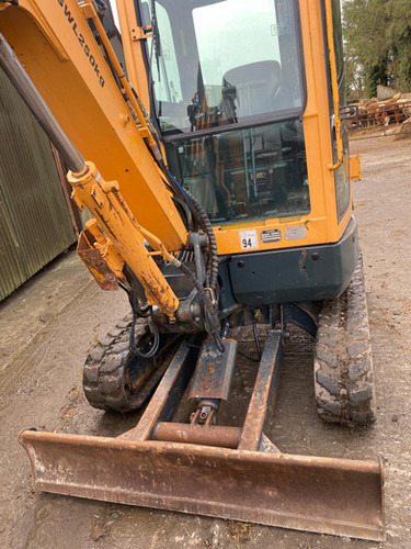 2017 Hyundai R25Z-9AK - Excavadora: foto 4 2017 Hyundai R25Z-9AK - Excavadora: foto 4