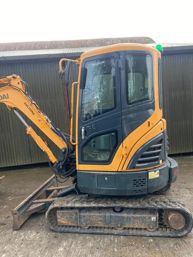 2017 Hyundai R25Z-9AK - Excavadora: foto 1 2017 Hyundai R25Z-9AK - Excavadora: foto 1