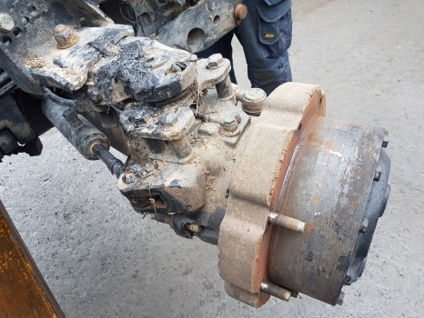 Case Maxxum 145 Front, Rear Axle, Engine, Transmission, Hydraulic Parts Nut - Eje y piezas para Tractor: foto 5 Case Maxxum 145 Front, Rear Axle, Engine, Transmission, Hydraulic Parts Nut - Eje y piezas para Tractor: foto 5