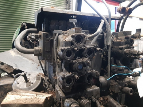 Fendt 928 Auxiliary Hydraulic Valve Block Assy G931962020170, G931962030111 - Hidráulica: foto 1 Fendt 928 Auxiliary Hydraulic Valve Block Assy G931962020170, G931962030111 - Hidráulica: foto 1