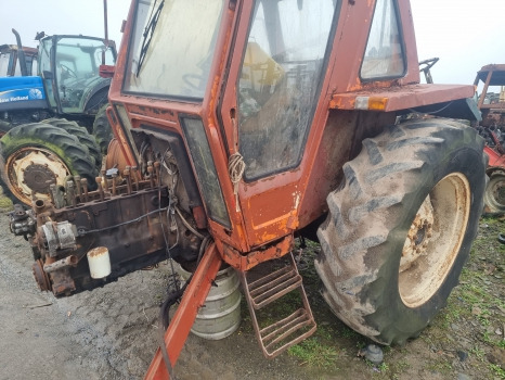 Cabina Fiat 580, 680, 780, 880, 980 Complete Cab, Narrow 5108813 Sold, Sold, Sold: foto 6 Cabina Fiat 580, 680, 780, 880, 980 Complete Cab, Narrow 5108813 Sold, Sold, Sold: foto 6