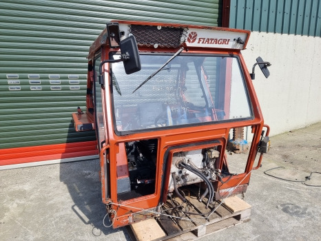 Fiat 80-90, 90-90, 100-90, 110-90 Wide Comfort Cab Cs19, No48 - Cabina: foto 2 Fiat 80-90, 90-90, 100-90, 110-90 Wide Comfort Cab Cs19, No48 - Cabina: foto 2