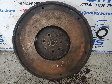 Fiat 980 Flywheel - Volante de inercia para Tractor: foto 4 Fiat 980 Flywheel - Volante de inercia para Tractor: foto 4
