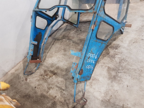 Ford 4000, 5000, 7000 Complete Cab 81834249, 81834250 Sold, Sold, Sold - Cabina: foto 4 Ford 4000, 5000, 7000 Complete Cab 81834249, 81834250 Sold, Sold, Sold - Cabina: foto 4