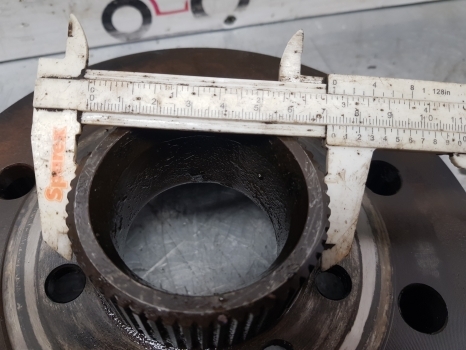 John Deere 3000, 6000 Ser 6400 Front Axle Annular Gear Z98 L79729, 4475305069 - Eje delantero para Maquinaria agrícola: foto 5 John Deere 3000, 6000 Ser 6400 Front Axle Annular Gear Z98 L79729, 4475305069 - Eje delantero para Maquinaria agrícola: foto 5