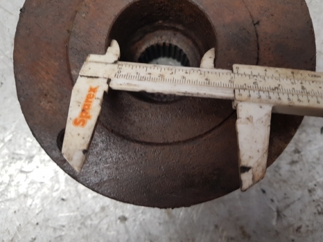 John Deere 6000 Series Zf 6400 Parts Front Axle Input Flange 4475305075, L100159 - Eje delantero para Maquinaria agrícola: foto 5 John Deere 6000 Series Zf 6400 Parts Front Axle Input Flange 4475305075, L100159 - Eje delantero para Maquinaria agrícola: foto 5