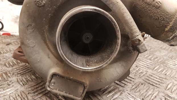 Landini Mythos Series 115 Turbocharger 2674a345 - Turbocompresor para Tractor: foto 4 Landini Mythos Series 115 Turbocharger 2674a345 - Turbocompresor para Tractor: foto 4