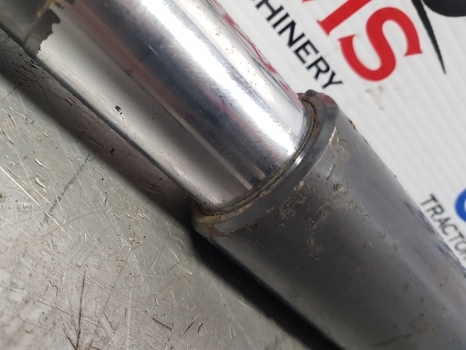 Landini Vision 105 Lift Assist Cylinder Ram 3186443m91, 3314679m1, 3678252m91 - Cilindro hidráulico para Tractor: foto 2 Landini Vision 105 Lift Assist Cylinder Ram 3186443m91, 3314679m1, 3678252m91 - Cilindro hidráulico para Tractor: foto 2