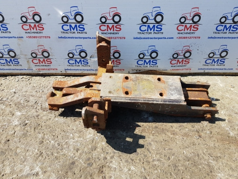 Massey Ferguson 135, 390, 690, 675 Pick Up Hitch Complete For Parts 886230m1 - Bastidor/ Chasis: foto 2 Massey Ferguson 135, 390, 690, 675 Pick Up Hitch Complete For Parts 886230m1 - Bastidor/ Chasis: foto 2