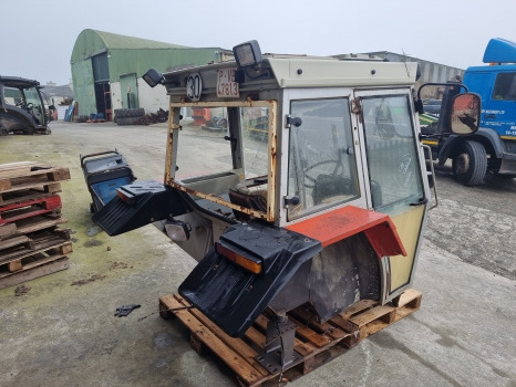 Massey Ferguson 399, 375, 390, 398, 365 4wd Hi Line Complete Cab Sold, Sold - Cabina: foto 4 Massey Ferguson 399, 375, 390, 398, 365 4wd Hi Line Complete Cab Sold, Sold - Cabina: foto 4