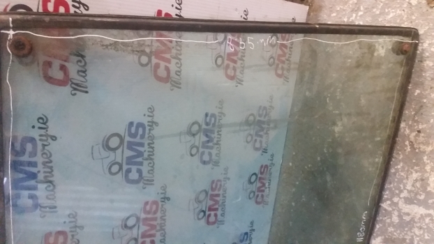 Massey Ferguson 690 Cab Frong Glass Windscreen Tg1246 - Parabrisas para Tractor: foto 3 Massey Ferguson 690 Cab Frong Glass Windscreen Tg1246 - Parabrisas para Tractor: foto 3