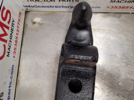 New Holland Tm, Ford 40 Series Tm120 Draw Bar Hook 82014755, 82014758, 82027753 - Bastidor/ Chasis: foto 4 New Holland Tm, Ford 40 Series Tm120 Draw Bar Hook 82014755, 82014758, 82027753 - Bastidor/ Chasis: foto 4