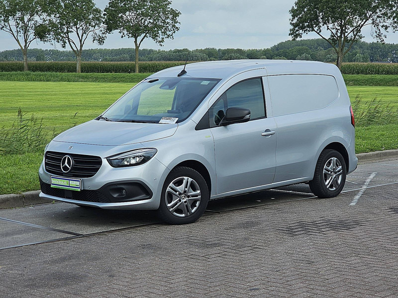 Mercedes-Benz Citan 110 CDI 3-Zits LED Automaat! - Furgoneta caja cerrada: foto 2 Mercedes-Benz Citan 110 CDI 3-Zits LED Automaat! - Furgoneta caja cerrada: foto 2