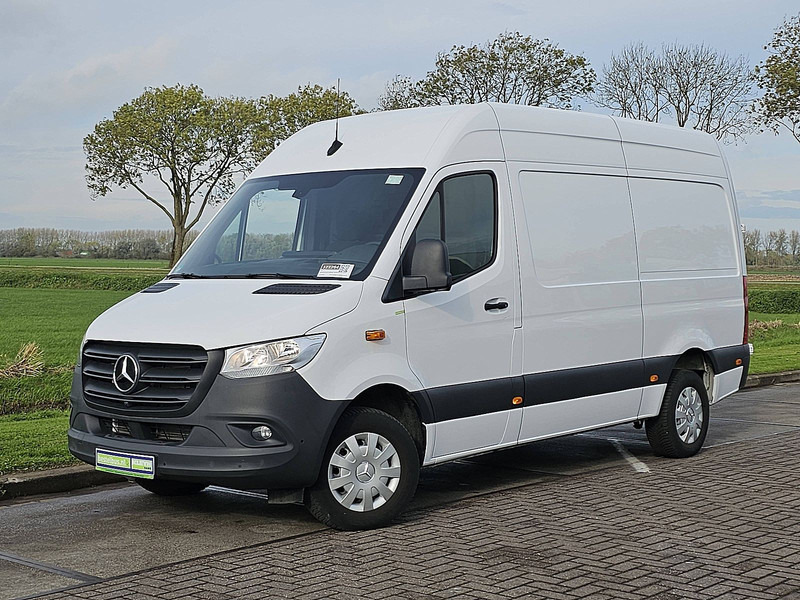 Mercedes-Benz Sprinter 317 L2H2 Mbux Navi RWD! - Furgón: foto 2 Mercedes-Benz Sprinter 317 L2H2 Mbux Navi RWD! - Furgón: foto 2