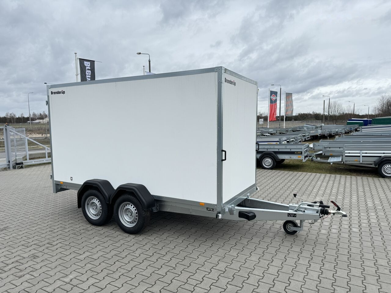 Brenderup Cargo 7350 TBD drzwi 350x155x185 cm - Remolque caja cerrada: foto 1 Brenderup Cargo 7350 TBD drzwi 350x155x185 cm - Remolque caja cerrada: foto 1