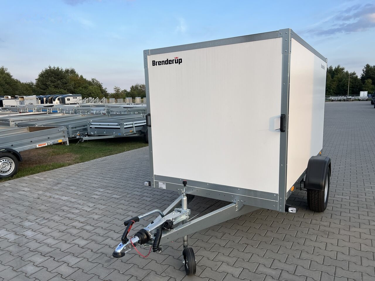 Brenderup Cargo CD260UB DMC 1300 kg przyczepa kontener + rampa - Remolque caja cerrada: foto 4 Brenderup Cargo CD260UB DMC 1300 kg przyczepa kontener + rampa - Remolque caja cerrada: foto 4
