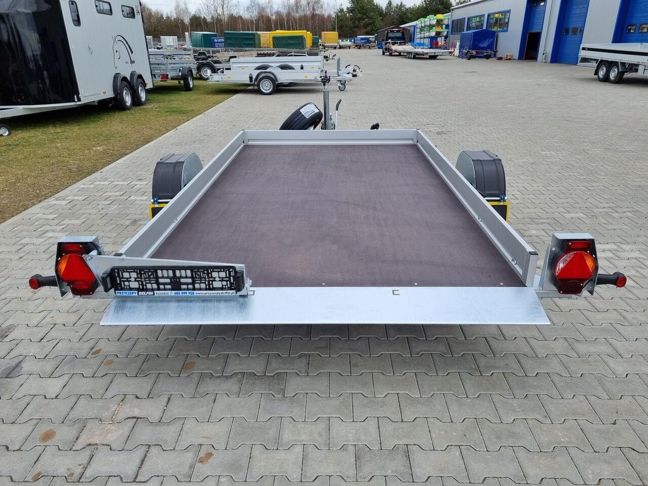 Humbaur HKT 183117 hydraulic hand pump - trailer for small cars - Remolque portavehículos: foto 5 Humbaur HKT 183117 hydraulic hand pump - trailer for small cars - Remolque portavehículos: foto 5