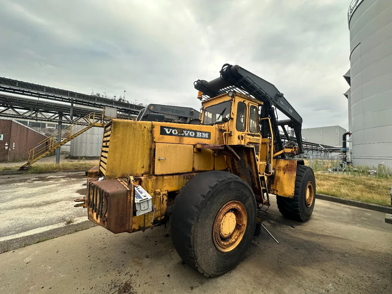 Volvo L160 High Lift - Remolque forestal: foto 1 Volvo L160 High Lift - Remolque forestal: foto 1