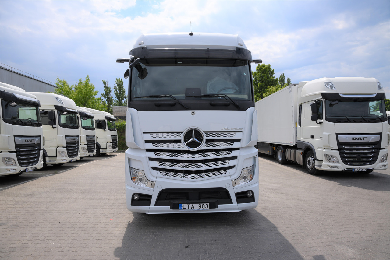 Mercedes-Benz Actros 5 1845 BigSpace - Cabeza tractora: foto 3 Mercedes-Benz Actros 5 1845 BigSpace - Cabeza tractora: foto 3