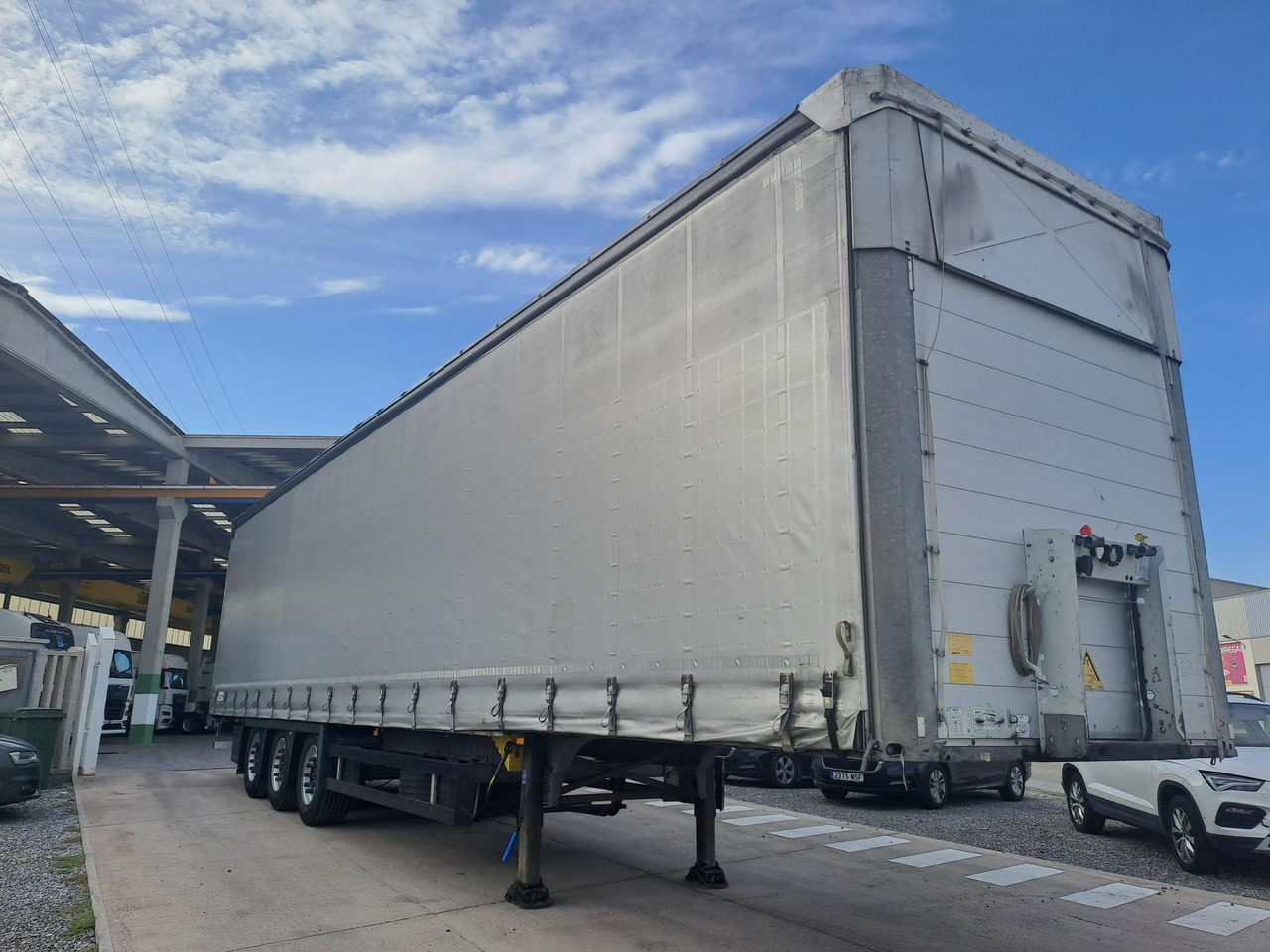 Schmitz Cargobull SCS24/L Varios - Semirremolque lona: foto 3 Schmitz Cargobull SCS24/L Varios - Semirremolque lona: foto 3
