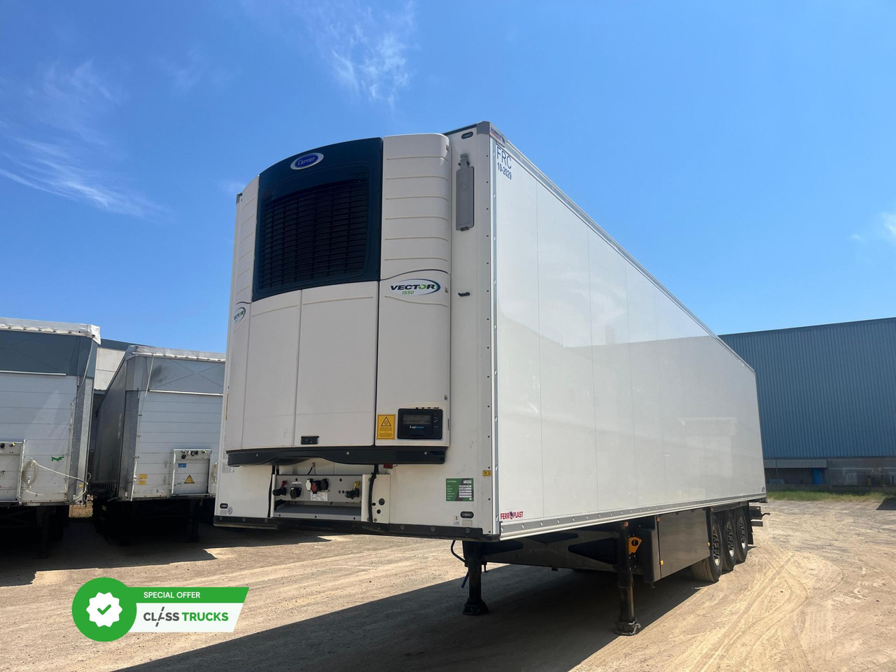 Schmitz Cargobull SKO Double Deck FP 45 Carrier Vector 1550 h2.7m - Semirremolque frigorífico: foto 1 Schmitz Cargobull SKO Double Deck FP 45 Carrier Vector 1550 h2.7m - Semirremolque frigorífico: foto 1