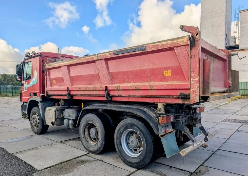 Mercedes-Benz Actros 2644 EPS |Wywrotka 3-stronna Meiller Bordmatik | 6x4 | Euro 5 | Plandeka rolowana - Camión volquete: foto 2 Mercedes-Benz Actros 2644 EPS |Wywrotka 3-stronna Meiller Bordmatik | 6x4 | Euro 5 | Plandeka rolowana - Camión volquete: foto 2