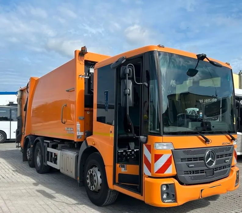 Mercedes-Benz Econic 2630 L Faun Variopress Zöller / 1. właściciel / Euro6 / 6x2 / - Camión de basura: foto 1 Mercedes-Benz Econic 2630 L Faun Variopress Zöller / 1. właściciel / Euro6 / 6x2 / - Camión de basura: foto 1