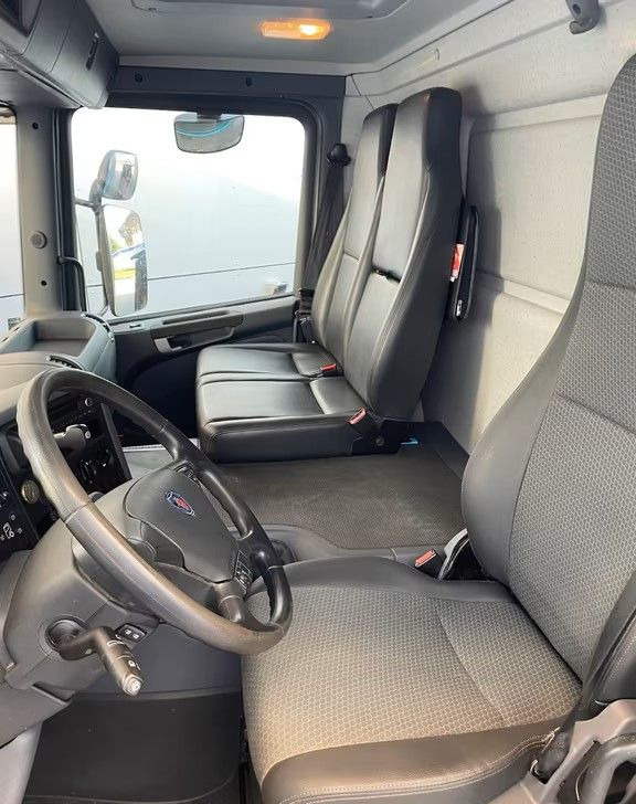 Camión transporte de ganado Scania P280 4x2 – Pojazd do przewozu zwierząt VIEHFAHRZEUG / jednopoziomowy – 171.000 km!! – Euro 5: foto 13 Camión transporte de ganado Scania P280 4x2 – Pojazd do przewozu zwierząt VIEHFAHRZEUG / jednopoziomowy – 171.000 km!! – Euro 5: foto 13