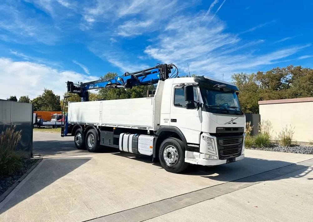 Volvo FM420 6x2 z zabudową budowlaną / oś podnoszona i skrętna / HDS Atlas / Euro 6 / 238 000 km - Camión caja abierta, Camión grúa: foto 2 Volvo FM420 6x2 z zabudową budowlaną / oś podnoszona i skrętna / HDS Atlas / Euro 6 / 238 000 km - Camión caja abierta, Camión grúa: foto 2