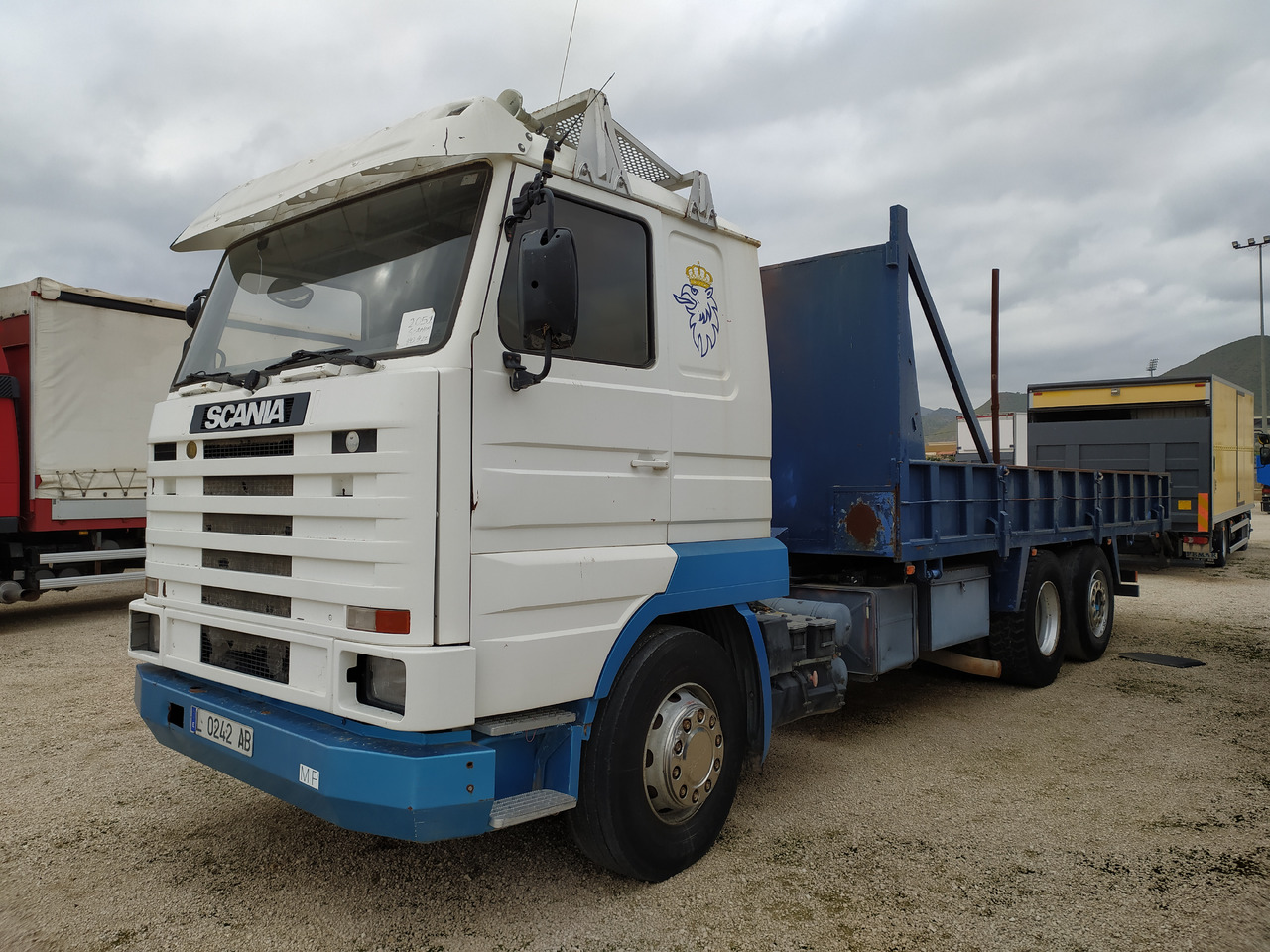 SCANIA 143 420 BASCULANTE - Camión volquete: foto 1 SCANIA 143 420 BASCULANTE - Camión volquete: foto 1