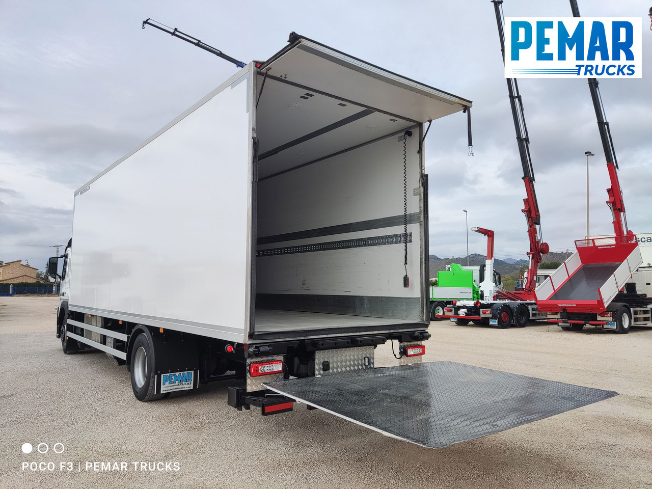 Camión frigorífico VOLVO FM 330 4X2 FRIGORIFICO 18T EURO 6: foto 9 Camión frigorífico VOLVO FM 330 4X2 FRIGORIFICO 18T EURO 6: foto 9