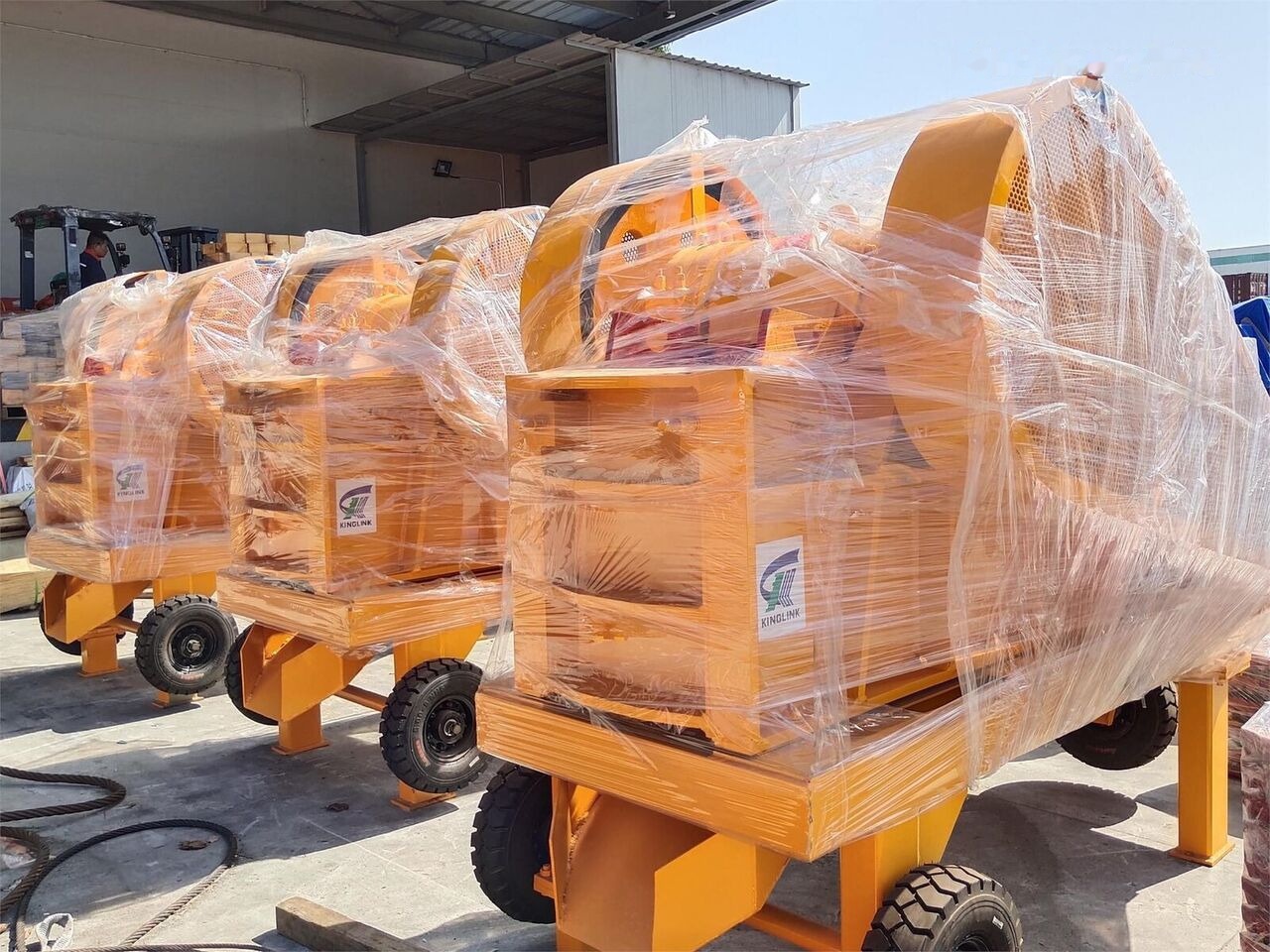 Kinglink Diesel engine Driven Portable Jaw Crusher - Trituradora de mandíbula: foto 4 Kinglink Diesel engine Driven Portable Jaw Crusher - Trituradora de mandíbula: foto 4