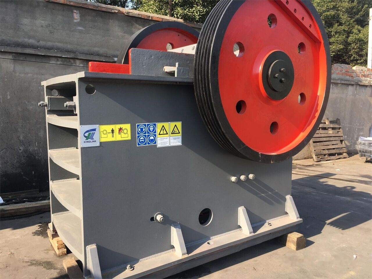 Kinglink Rock Stone Jaw Crusher PE600x900 - Trituradora de mandíbula: foto 1 Kinglink Rock Stone Jaw Crusher PE600x900 - Trituradora de mandíbula: foto 1