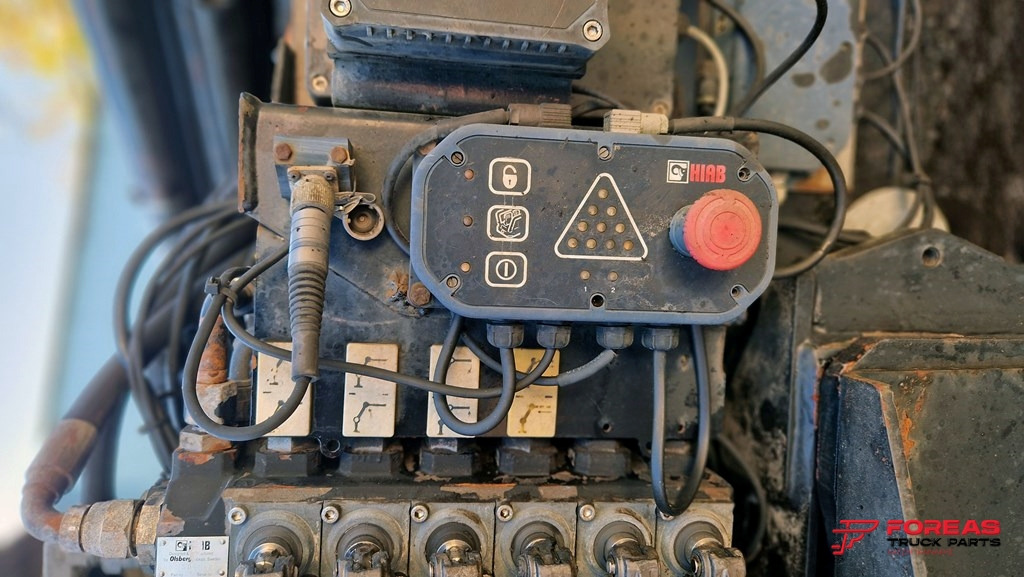 Grúa para camión HIAB 245 E-4 WITH RADIO CONTROL: foto 8 Grúa para camión HIAB 245 E-4 WITH RADIO CONTROL: foto 8