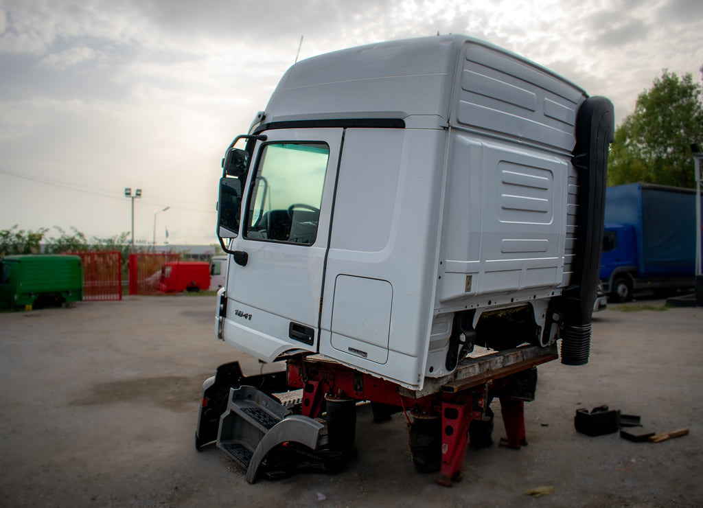 MERCEDES-BENZ ACTROS MP2 LARGE (MEGA) - Cabina para Camión: foto 4 MERCEDES-BENZ ACTROS MP2 LARGE (MEGA) - Cabina para Camión: foto 4