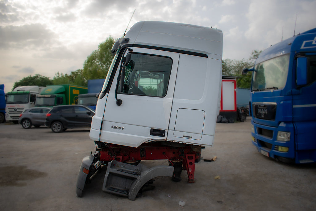 MERCEDES-BENZ ACTROS MP2 LARGE (MEGA) - Cabina para Camión: foto 3 MERCEDES-BENZ ACTROS MP2 LARGE (MEGA) - Cabina para Camión: foto 3