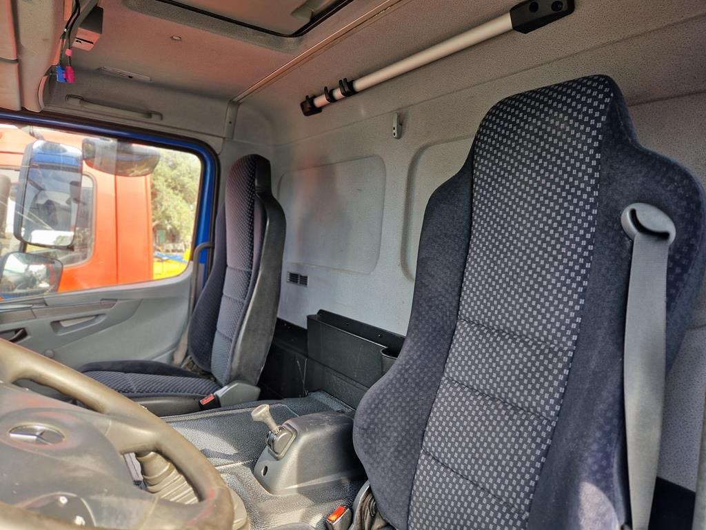 Cabina para Camión MERCEDES-BENZ ATEGO 3: foto 12