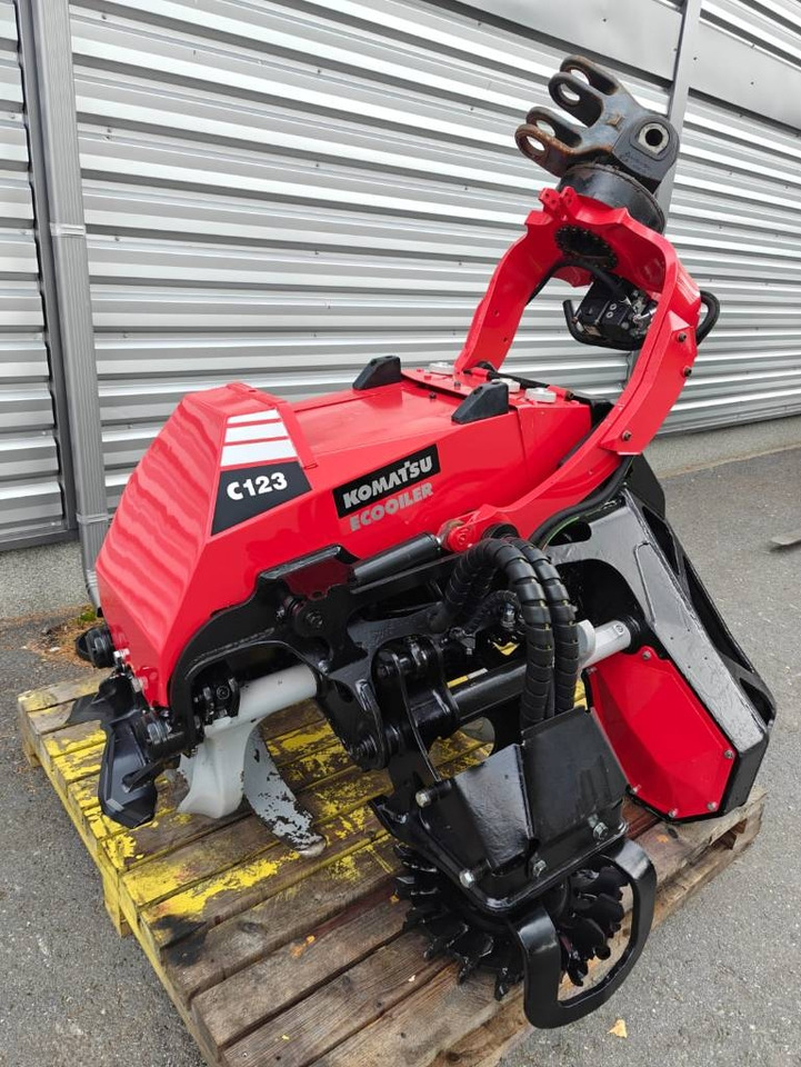 Komatsu C 123 - Cabezal talador: foto 1 Komatsu C 123 - Cabezal talador: foto 1