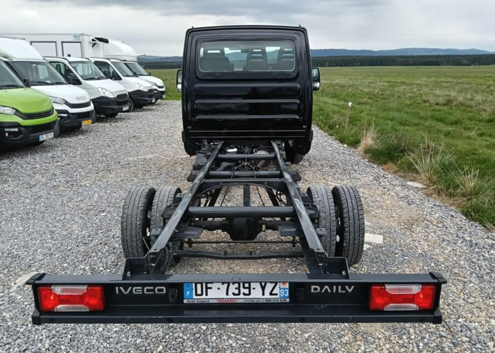 Camión chasis Iveco 35C13, 35C12, 35C15: foto 9