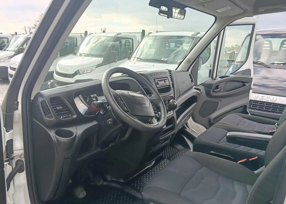 Iveco DAILY 35C14, 35C13, 35C12, 35C15 - Furgoneta basculante: foto 3 Iveco DAILY 35C14, 35C13, 35C12, 35C15 - Furgoneta basculante: foto 3