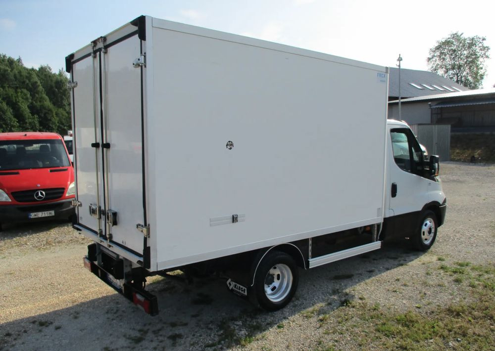 Iveco Daily 35C13 chłodnia Mroźnia na bliźniaku 35-130 Thermo King agregat - Furgoneta frigorifica: foto 4 Iveco Daily 35C13 chłodnia Mroźnia na bliźniaku 35-130 Thermo King agregat - Furgoneta frigorifica: foto 4