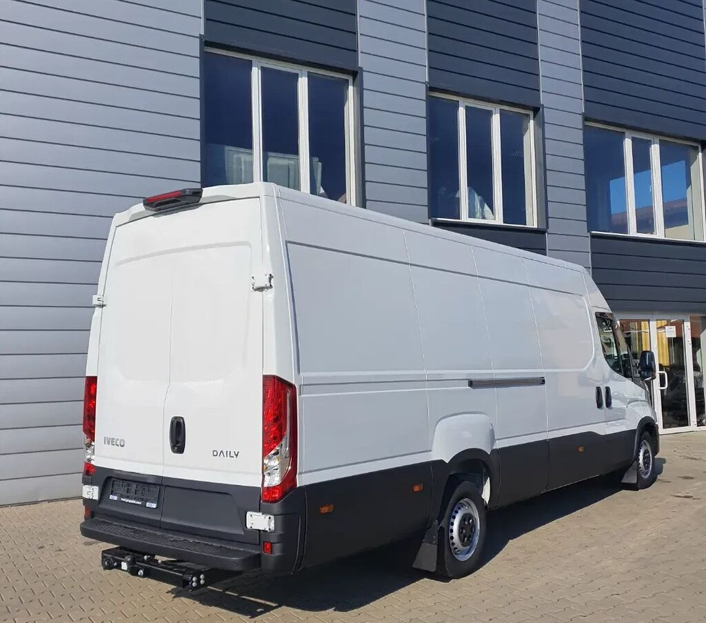 IVECO Daily 35S18 - Furgón: foto 2 IVECO Daily 35S18 - Furgón: foto 2