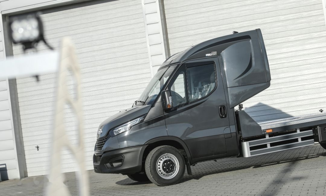Grua de remolque autos IVECO Daily: foto 10