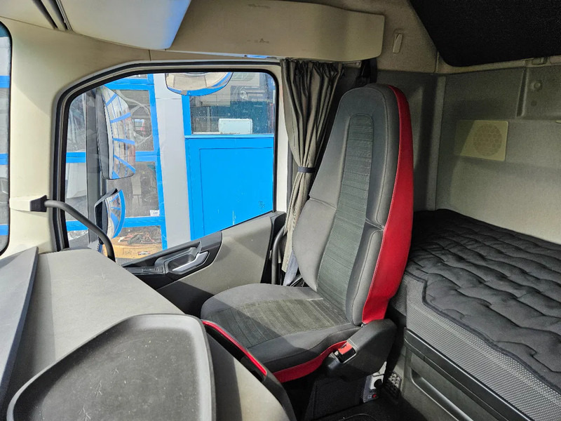 Cabeza tractora Volvo FH 460 ADR EX/II, EX/III, FL and AT. I-Parc Cool Alcoa: foto 15