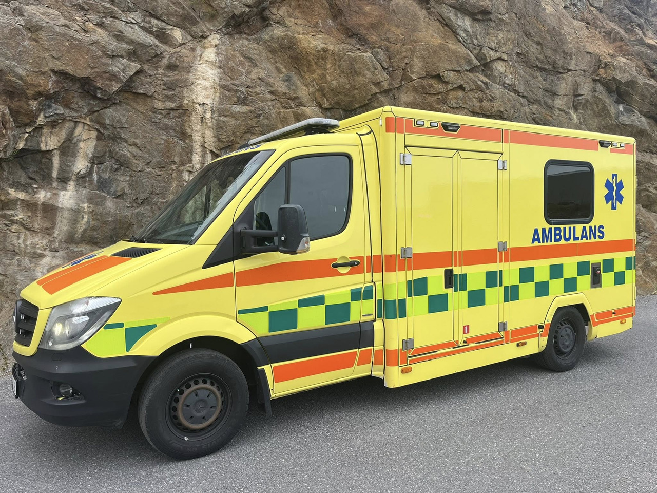 MERCEDES-BENZ Sprinter 319 - AMBULANCE - SOLD/SÅLD !!! - Ambulancia: foto 1 MERCEDES-BENZ Sprinter 319 - AMBULANCE - SOLD/SÅLD !!! - Ambulancia: foto 1