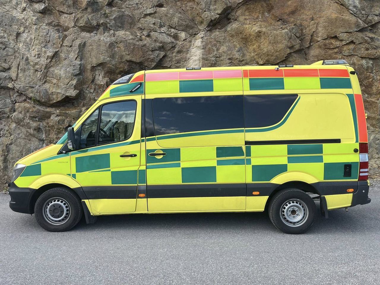 Mercedes-Benz Sprinter 319 - AMBULANCE - RESERVERAD !! - Ambulancia: foto 5 Mercedes-Benz Sprinter 319 - AMBULANCE - RESERVERAD !! - Ambulancia: foto 5